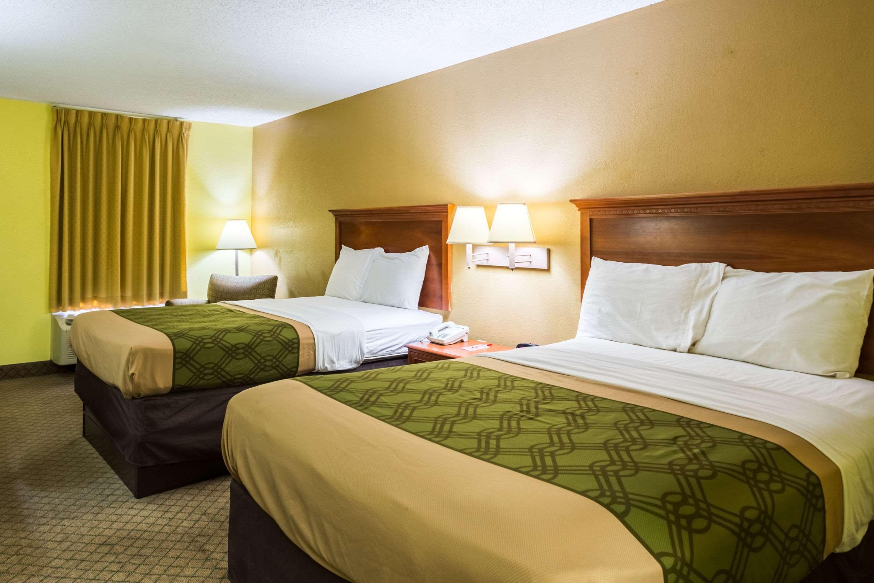Econo Lodge Picayune Buitenkant foto