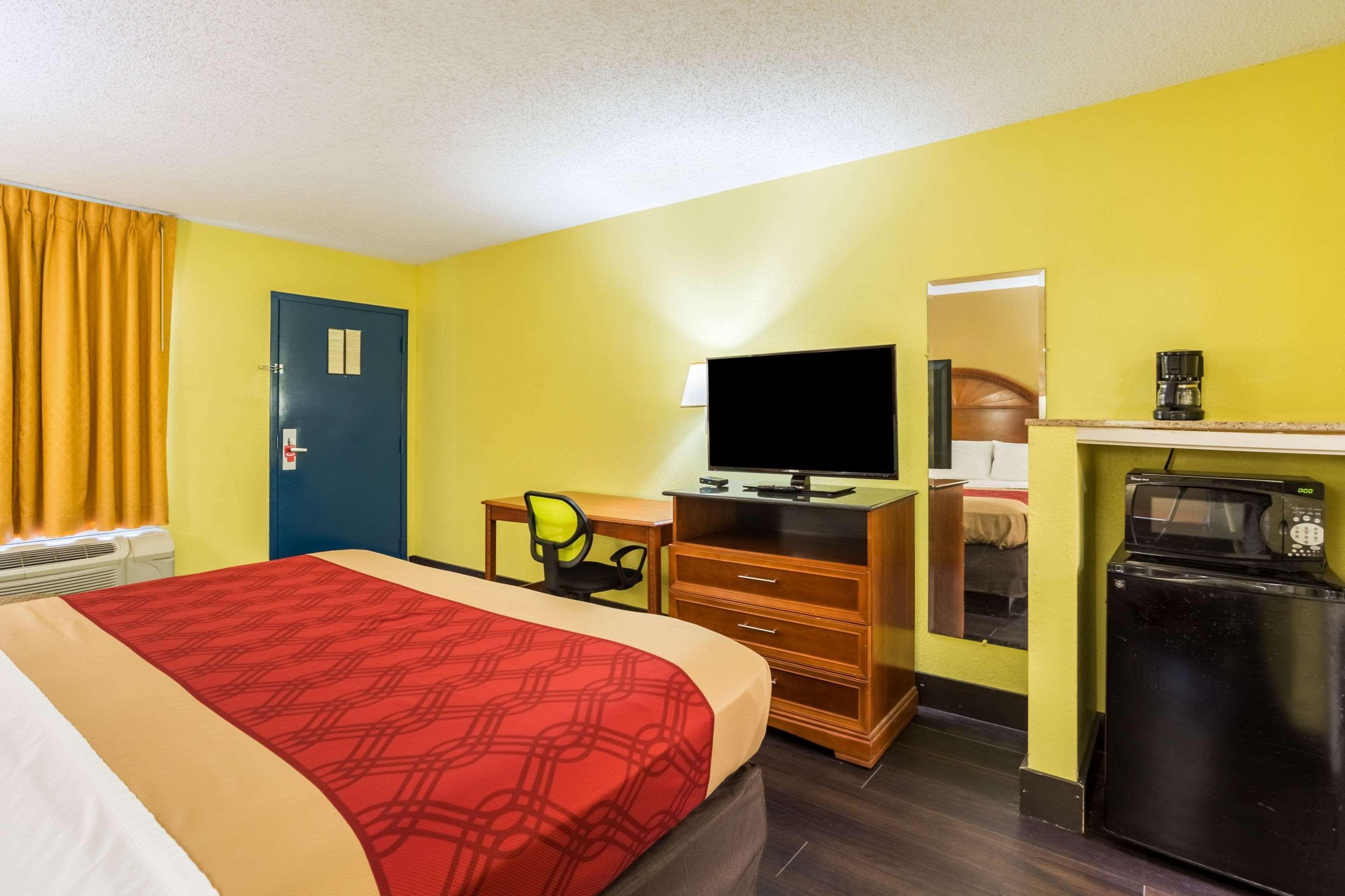Econo Lodge Picayune Buitenkant foto