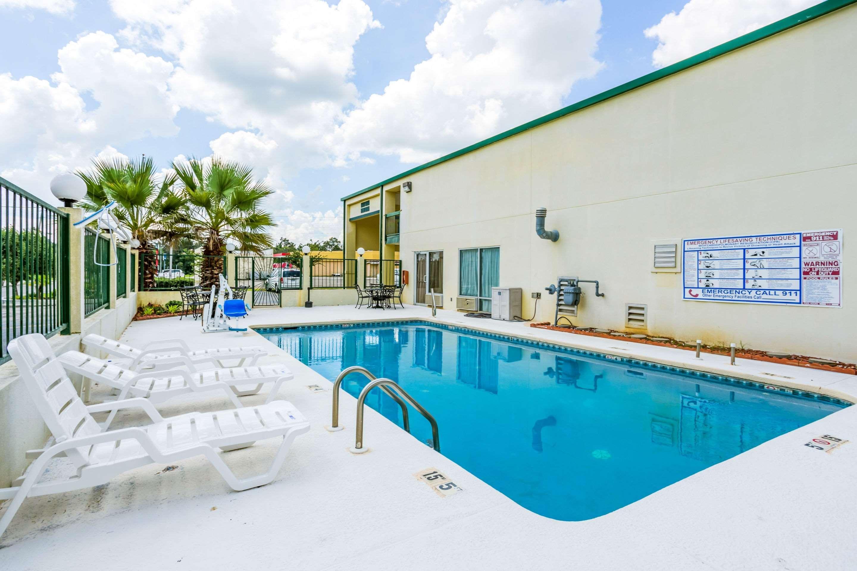 Econo Lodge Picayune Buitenkant foto