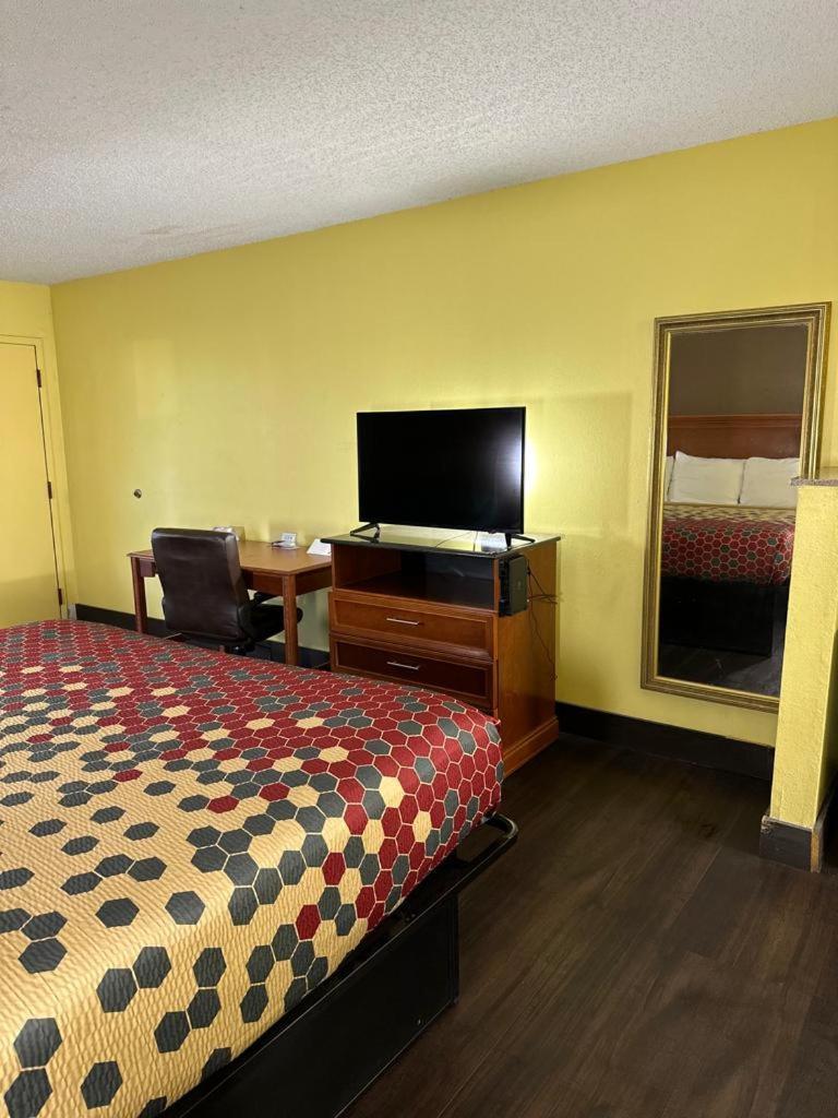Econo Lodge Picayune Buitenkant foto