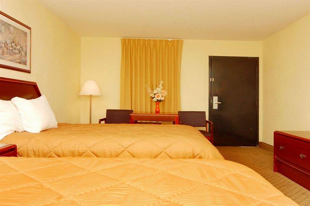 Econo Lodge Picayune Buitenkant foto